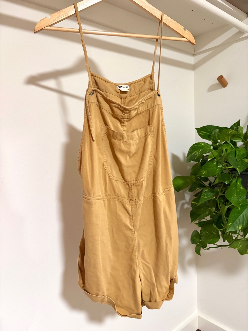 🍂 Billabong | Women | Wild Pursuit Shorts Overalls Mustard Yellow | L